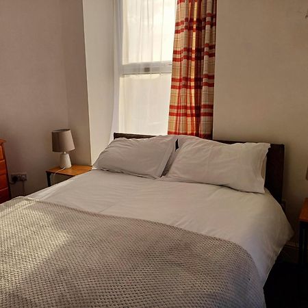 Queens Rooms Porthmadog Quarto foto