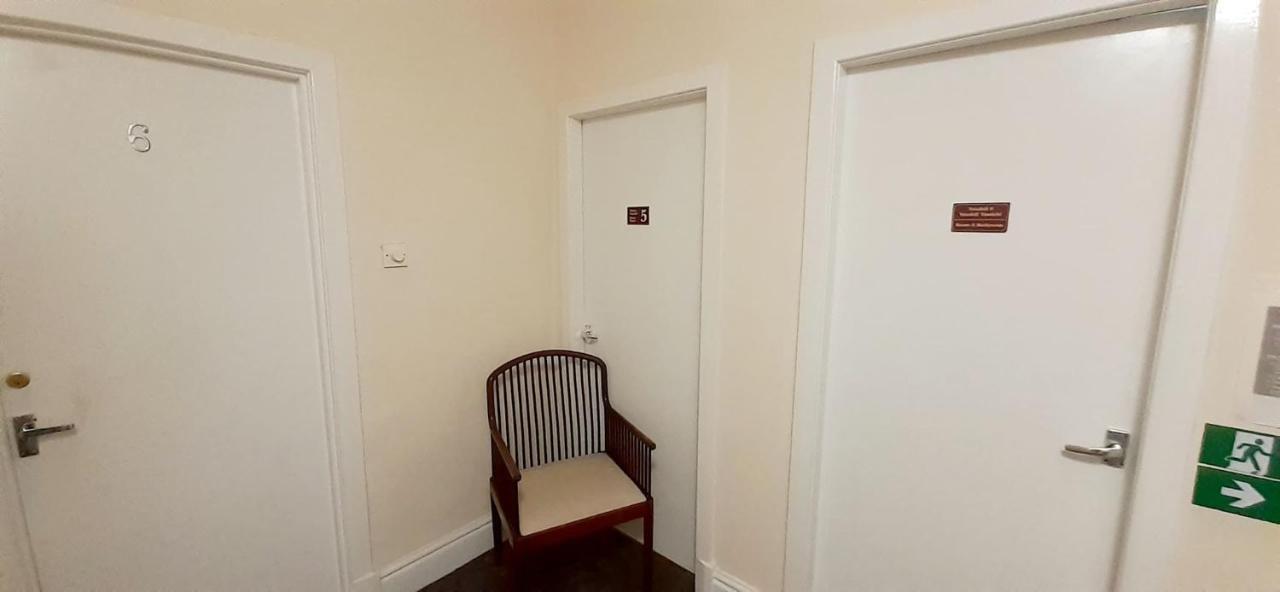 Queens Rooms Porthmadog Exterior foto
