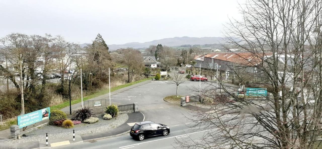 Queens Rooms Porthmadog Exterior foto